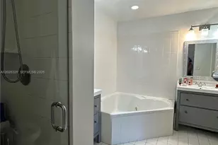 9755 NW 52nd St, Doral, FL 33178 - Photo 13