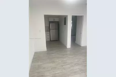 2008 SW 3rd St #4, Miami, FL 33135 - Photo 5