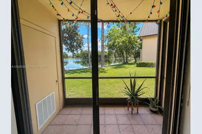 101 NW 93rd Ave #106, Pembroke Pines, FL 33024 - Photo 11