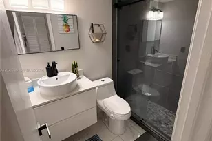 101 NW 93rd Ave, Pembroke Pines, FL 33024 - Photo 9