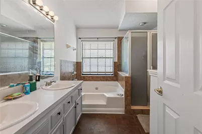 1641 Spring Oaks Ln, Jacksonville, FL 32221 - Photo 29