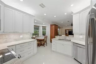 2608 Oakbrook Ct, Weston, FL 33332 - Photo 11