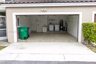 10560 NW 57th Ct, Coral Springs, FL 33076 - Photo 35
