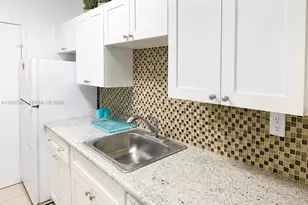 100 Lincoln Rd, Miami Beach, FL 33139 - Photo 15