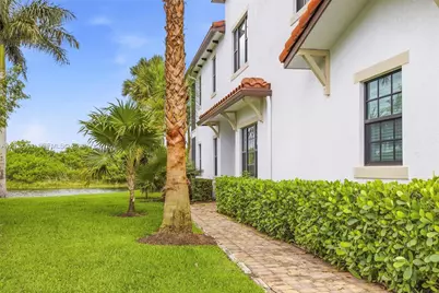 1507 SW 113th Ave, Pembroke Pines, FL 33025 - Photo 3