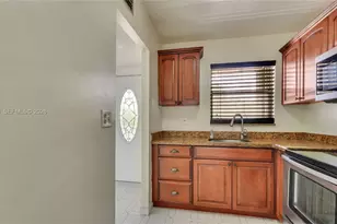 2811 N Pine Island Rd, Sunrise, FL 33322 - Photo 5