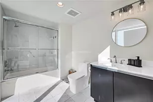 665 NE 25th St, Miami, FL 33137 - Photo 13