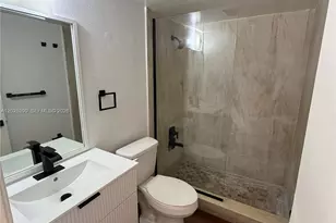 5168 NE 6th Ave, Oakland Park, FL 33334 - Photo 13