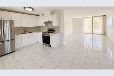 1400 Lincoln Rd #301, Miami Beach, FL 33139 - Photo 3