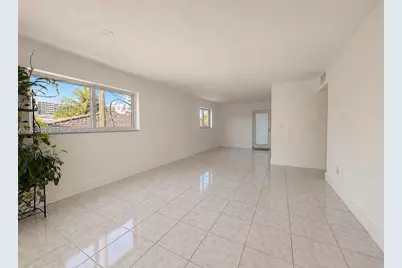 1400 Lincoln Rd #301, Miami Beach, FL 33139 - Photo 9