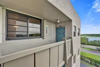 901 Colony Point Cir #501, Pembroke Pines, FL 33026 - Photo 31