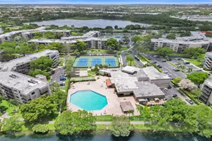 901 Colony Point Cir, Pembroke Pines, FL 33026 - Photo 45