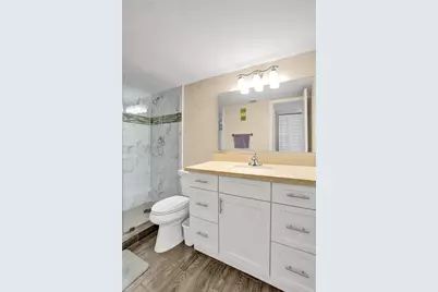 901 Colony Point Cir #501, Pembroke Pines, FL 33026 - Photo 9