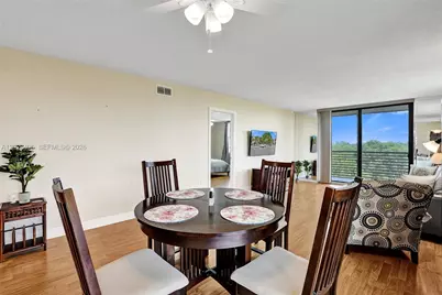 901 Colony Point Cir #501, Pembroke Pines, FL 33026 - Photo 15