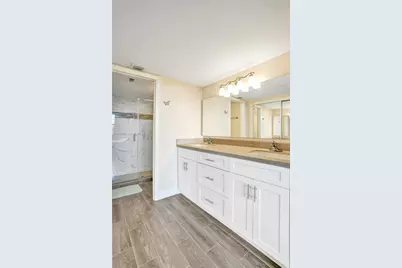 901 Colony Point Cir #501, Pembroke Pines, FL 33026 - Photo 21