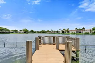 901 Colony Point Cir, Pembroke Pines, FL 33026 - Photo 47