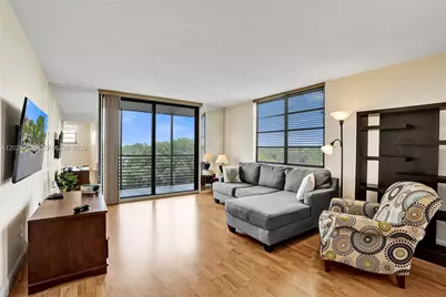 901 Colony Point Cir #501, Pembroke Pines, FL 33026 - Photo 17