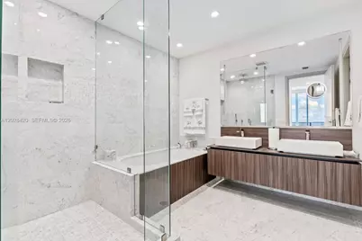 1000 Brickell Plz #PH6006, Miami, FL 33131 - Photo 15