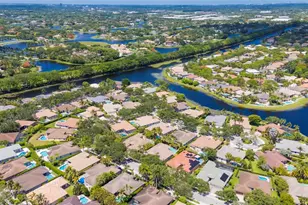 3852 Oak Ridge Cir, Weston, FL 33331 - Photo 53