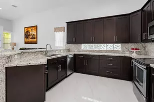 3852 Oak Ridge Cir, Weston, FL 33331 - Photo 3