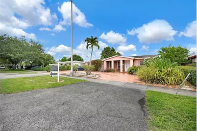 1421 SW 92nd Ave, Miami, FL 33174 - Photo 3
