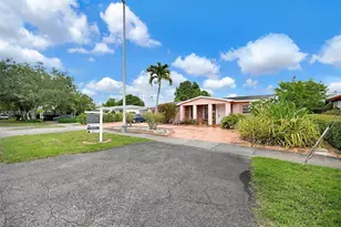 1421 SW 92nd Ave, Miami, FL 33174 - Photo 3