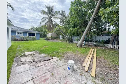 600 NW 108th Ter, Miami, FL 33168 - Photo 21