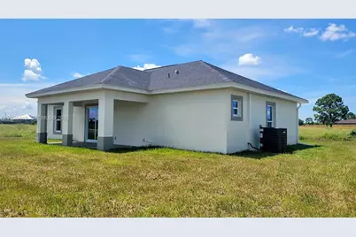 9019 E Crow Cir, Labelle, FL 33935 - Photo 5