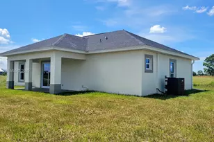 9019 E Crow Cir, Labelle, FL 33935 - Photo 5
