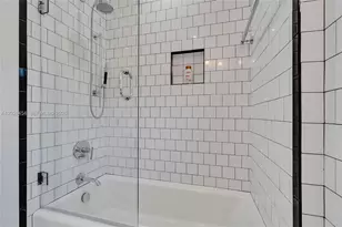 1223 NE 102nd St, Miami Shores, FL 33138 - Photo 23