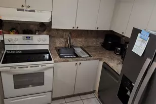 9000 SW 24th St, Miami, FL 33165 - Photo 7