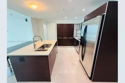 1900 N Bayshore Dr #2415, Miami, FL 33132 - Photo 9