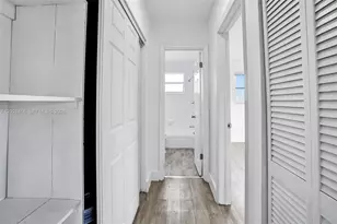 114 SE 8th St, Hallandale Beach, FL 33009 - Photo 17