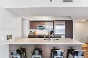 55 SE 6th St, Miami, FL 33131 - Photo 5