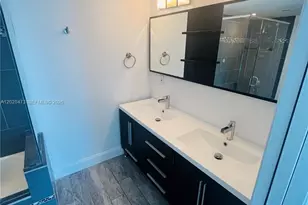 2655 Collins Ave, Miami Beach, FL 33140 - Photo 11