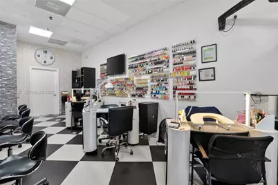 Turnkey Beauty Salon For Sale in Heart Of Kendall, Kendall, FL 33193 - Photo 11