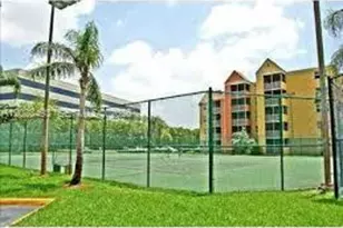 8180 Geneva Ct, Doral, FL 33166 - Photo 11
