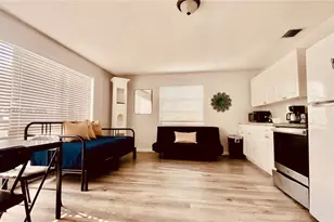 141 McArthur Pkwy, Pembroke Pines, FL 33024 - Photo 3