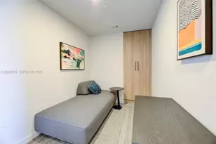 121 NE 5th St, Miami, FL 33132 - Photo 15