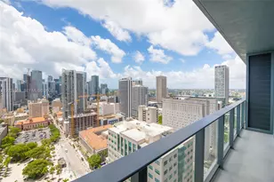 121 NE 5th St, Miami, FL 33132 - Photo 21