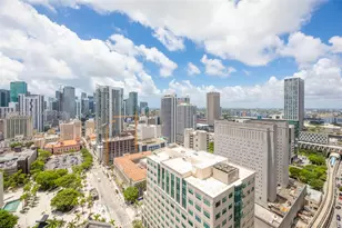 121 NE 5th St, Miami, FL 33132 - Photo 25