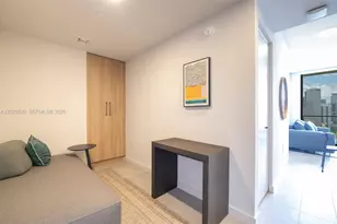 121 NE 5th St, Miami, FL 33132 - Photo 19