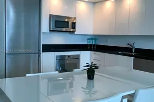 92 SW 3rd St, Miami, FL 33130 - Photo 3