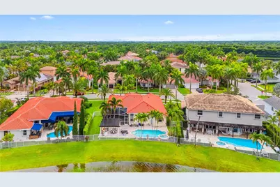 1714 Victoria Pointe Cir, Weston, FL 33327 - Photo 37