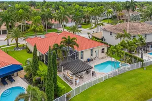 1714 Victoria Pointe Cir, Weston, FL 33327 - Photo 39