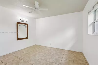 22 SE 3rd Ter #18, Dania Beach, FL 33004 - Photo 9