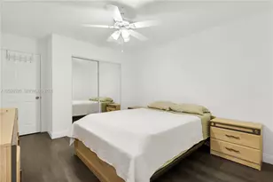 9581 SW 3rd St, Pembroke Pines, FL 33025 - Photo 13