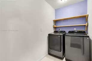 9581 SW 3rd St, Pembroke Pines, FL 33025 - Photo 21