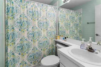 11468 NW 50th Ter, Doral, FL 33178 - Photo 17