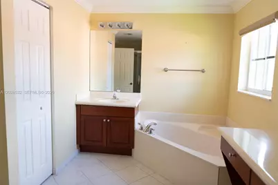 864 Vanda Ter, Weston, FL 33327 - Photo 35